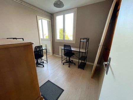 Location Appartement 4 pièces 63m² LA ROCHELLE 17000 - Photo 5