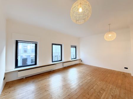 GROßZÜGIGE MASIONETTEWOHNUNG MIT 139 M² IM ZENTRUM ZU MIETEN! - Photo 4