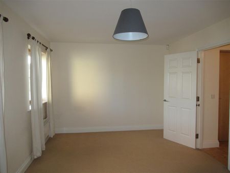 2 Bed Apartment - Photo 5