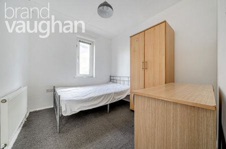 6 bedroom semi-detached house to rent - Photo 3