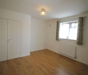 Rutland Avenue, High Wycombe - Photo 2