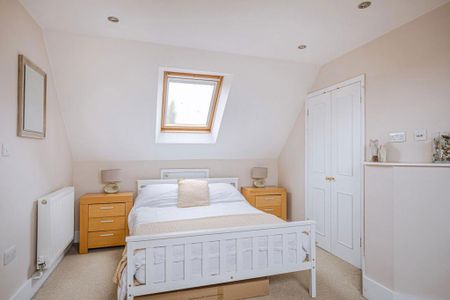 4 bedroom terraced house to rent - Photo 5