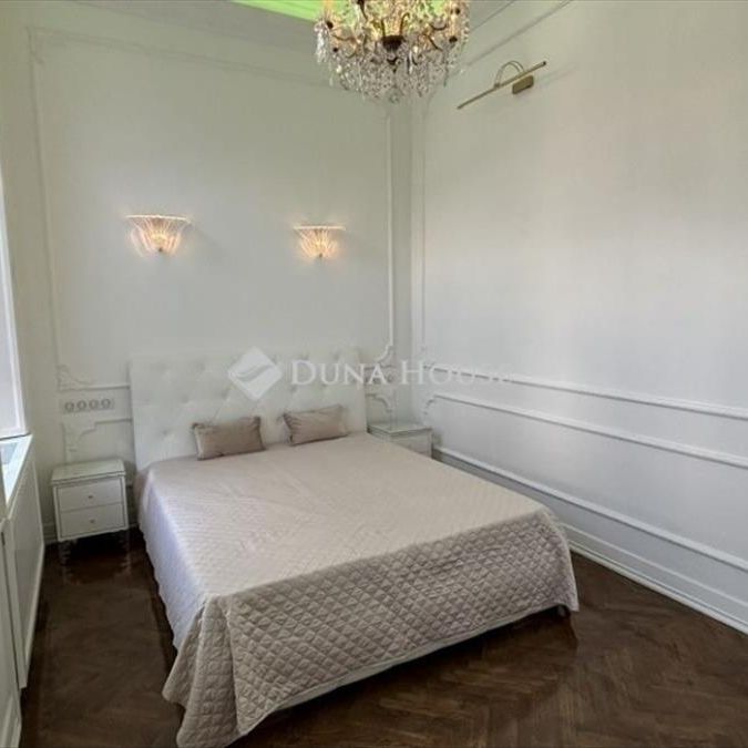 Kiadó újszerű állapotú lakás - Budapest VI. kerület - Photo 1