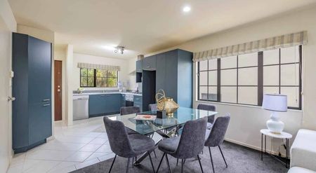 Well located 3 bedroom townhouse for rent - Photo 3