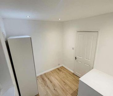 Barchester Avenue, Bolton, BL2 - Photo 4