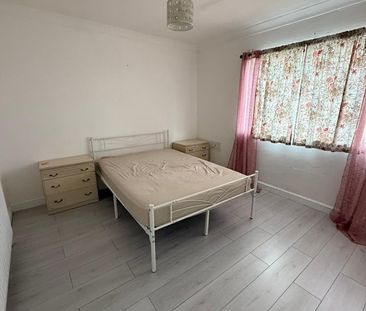 Room in a Shared House, Ings Road, LS9 - Photo 1