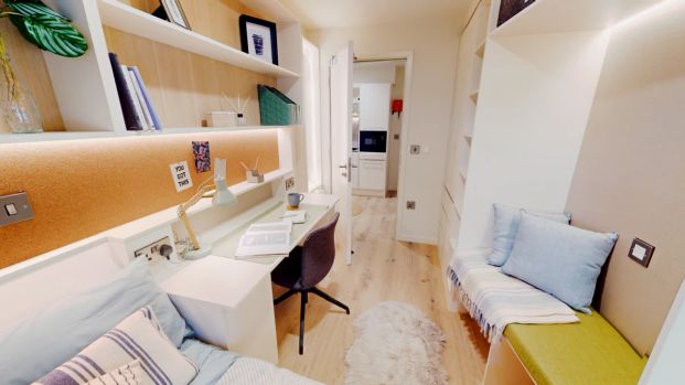 Bronze 3 Bed Apt Plus - Photo 1