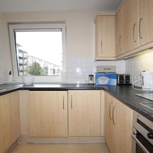 Room in a Shared Flat, Boardwalk Place, E14 - Photo 1