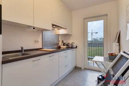 Modern 2 slaapkamer appartement te huur centrum Deinze - Photo 3