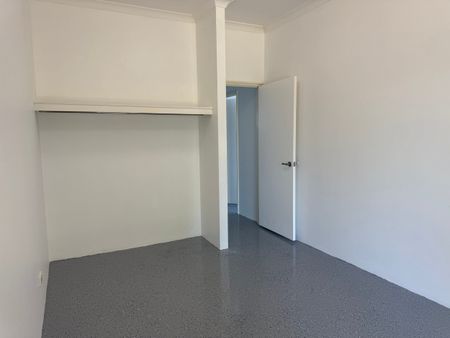 South Perth - Photo 3