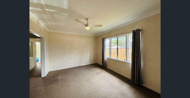 Short walk to Portside & Racecourse Road - Photo 1