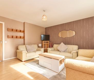 2 bedroom apartment to rent - Photo 4