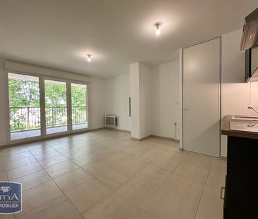 Location Appartement 2 pièces 41m² MORIERES LES AVIGNON 84310 - Photo 1