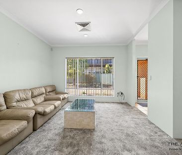 Welcome to 15 Clydesdale Street, Alfred Cove! - Photo 5