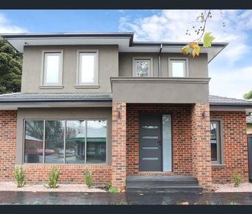 Modern Townhouse in a Prime Alphington Location - Photo 3
