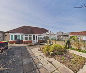 2 bedroom semi-detached bungalow to rent - Photo 5