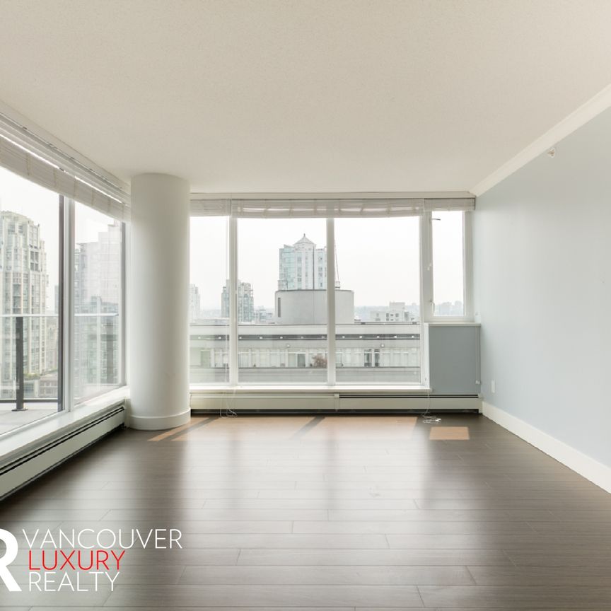 Condo in Downtown Vancouver, BC - Photo 1