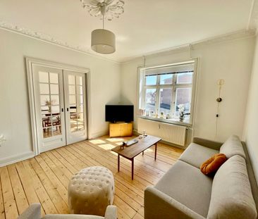 Super flot herskabelig 3-værelses lejlighed - Photo 3