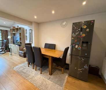 4 bedroom terraced house to rent - Photo 6