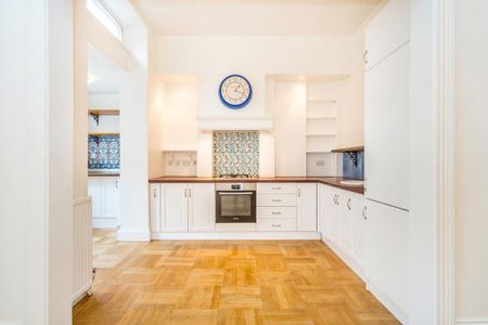 6 bedroom terraced house to rent - Photo 4