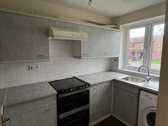 2 bedroom terraced house to rent - Photo 1