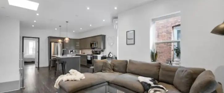 Unbeatable Roncesvalles Location - 2 bed 2 bath apartment | 2243 Dundas Street West, Toronto - Photo 1