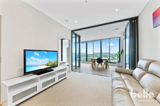 Elevated Waterview & Cityscape Panorama | Massive Internal & Floorboarded Sunroom - Photo 1