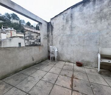 SOMMIERES Centre Piéton - Appartement T2 de 70 m² en duplex au dern... - Photo 4