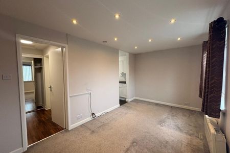 Telford Way, CHESTER - Photo 2