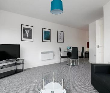 2 bedroom flat to rent - Photo 2
