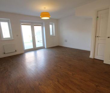 2 bedroom semi-detached house to rent - Photo 5