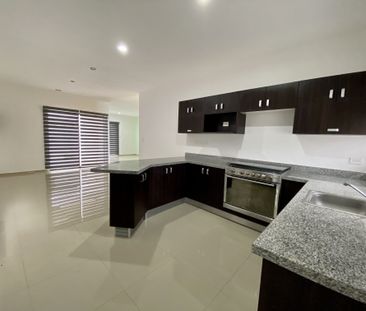 Se renta casa sin muebles, de 3 recámaras, ubicada en Floresta. - Photo 3