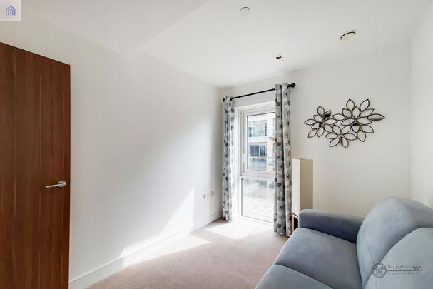 3 bedroom flat to rent - Photo 1