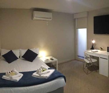 Room 2 (Non Ensuite) - Photo 3