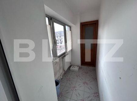 Apartament 3 camere, 74 mp, pretabil spatiu birouri, zona centrala - Photo 4