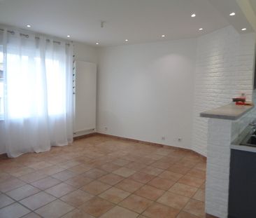 Location Maison 7 pièces 99m² TOURLAVILLE 50110 - Photo 2