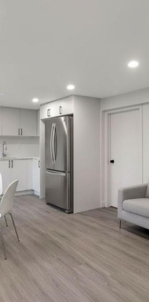 Appartement Renove dans le centre de Chateauguay - Photo 1