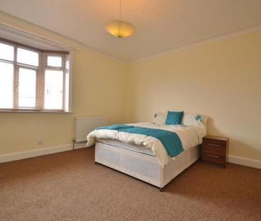 4 bedroom terraced house to rent - Photo 6