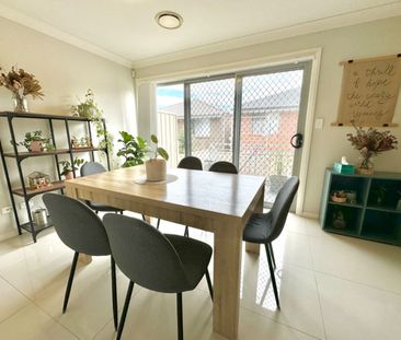 Spacious Backyard Retreat | 4-Bedroom Townhouse - Photo 2