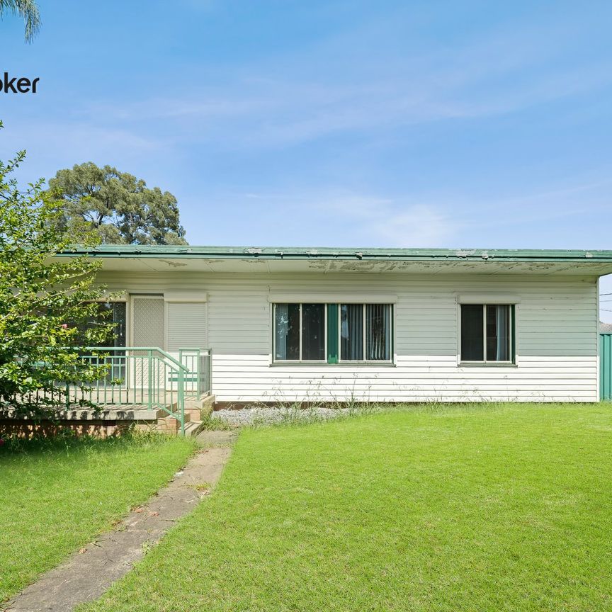 3-Bedroom Home in a Cul-de-sac - Photo 1