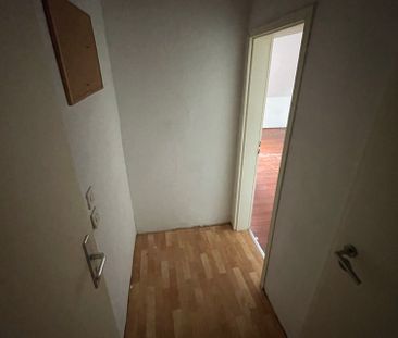 Duisburg: Günstige Single - 1 Zimmerwohnung im Dachgeschoss! - Foto 1