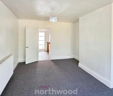 2 bedroom semi-detached house to rent - Photo 4