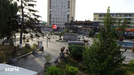 De inchiriat apartament 2 camere,ultracentral,etajul 1 - Fotografie 2