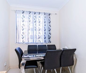 2 BEDROOM MODERN APARTMENT - Photo 3