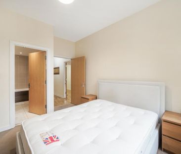 1 bedroom flat to rent - Photo 6