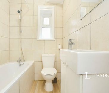 3 bedroom house to rent Reigate Road, BR1 - Photo 6