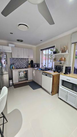 Runaway Bay - Photo 3