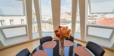 Provisionsfrei | Möblierte Dachgeschosswohnung auf zwei Ebenen | Nähe U4 Pilgramgasse - Photo 2
