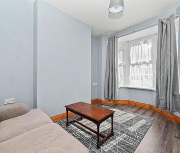 201 Dunluce Avenue, Belfast, BT9 7AX - Photo 2