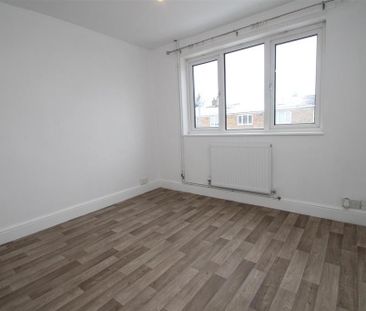 2 bedroom maisonette to rent - Photo 3